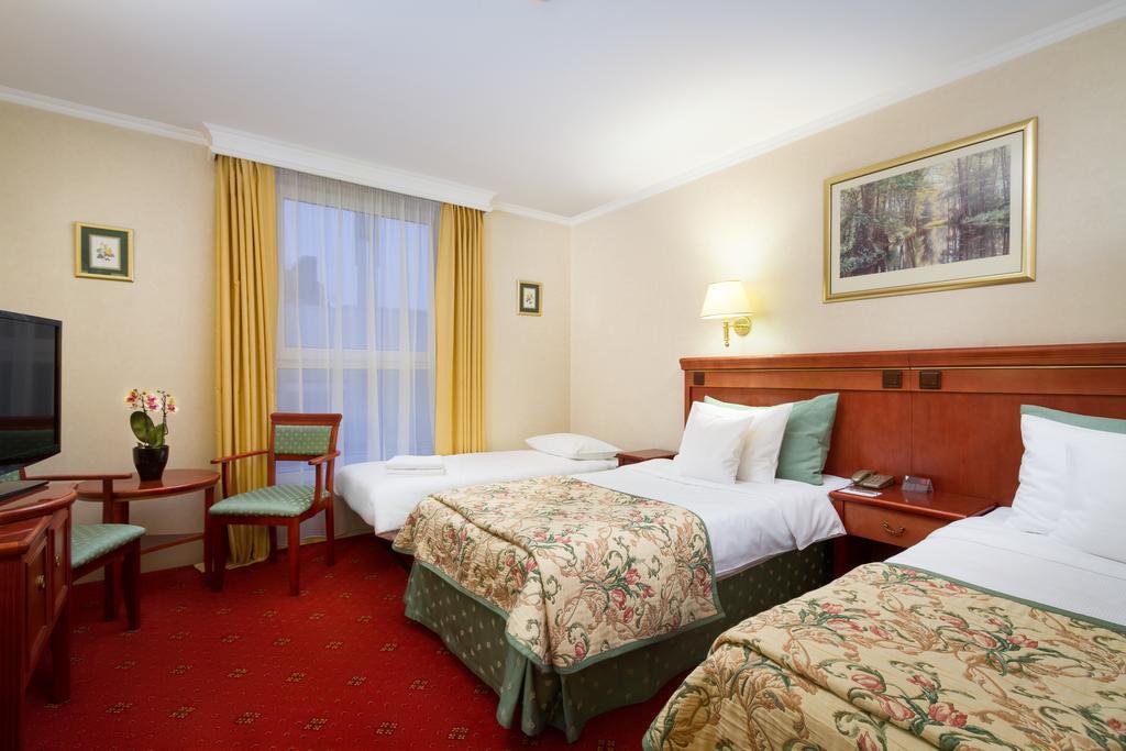 Hotel Mazurkas Ozarow Mazowiecki Chambre photo