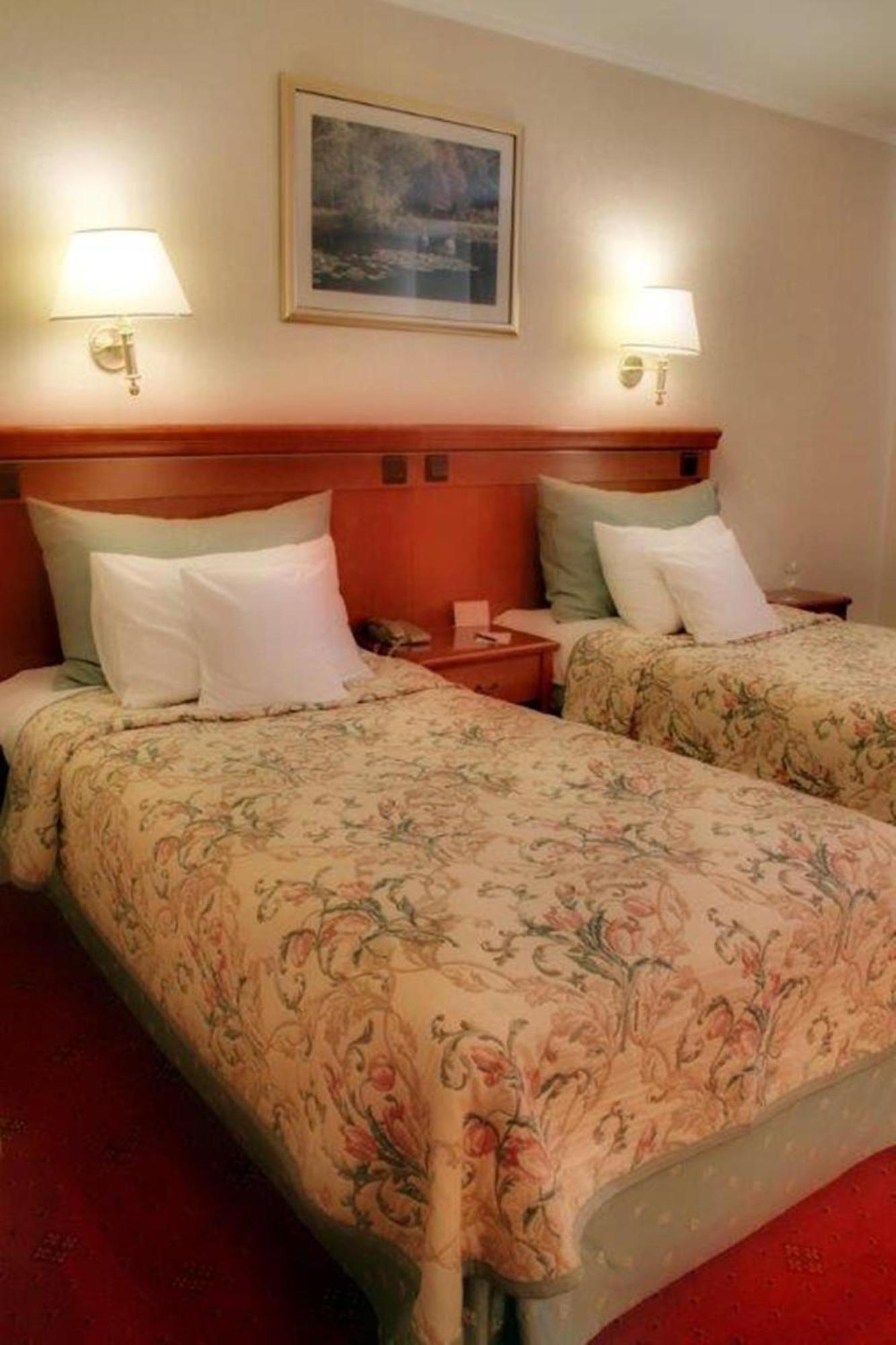 Hotel Mazurkas Ozarow Mazowiecki Chambre photo